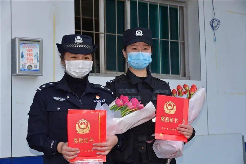 我拉黑男友微信分手，他回短信说不后悔认识我，感谢我对他好过，如果以后有机会来我的县城找我聊一聊游戏画面
