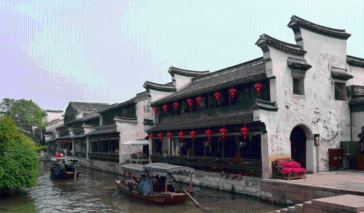 五彩几何塔
